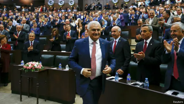 Yeni baş nazir Binali Yıldırımın hökumət kabinetinin tərkibində cəmi bir qadının olması cəmiyyətdə əsəbiliklə qarşılanıb, The Telegraph yazır