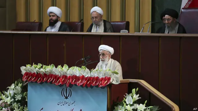 فاز آية الله جنتي بأصوات 51 من 88 عضوا في المجلس