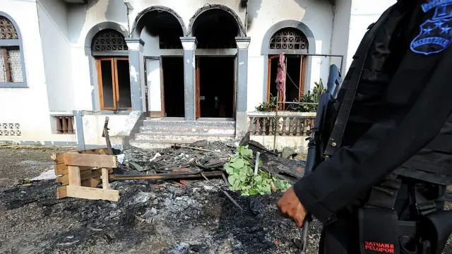 Masjid Ahmadiyah di Cisalada, Bogor, yang dibakar massa pada 2010 lalu.