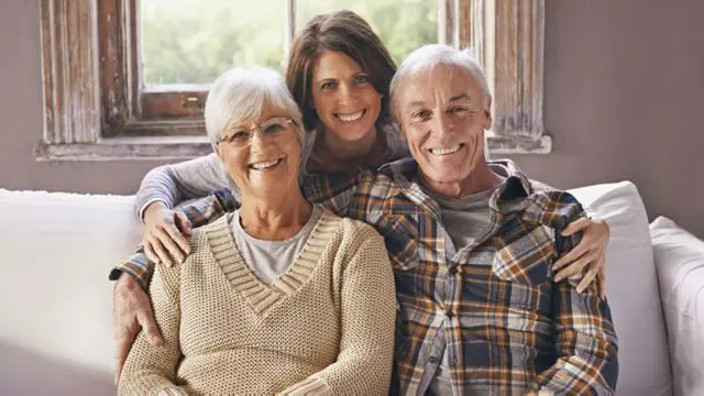 调查报告说，婚姻和就业状况是促使出现这种变化的背后原因。