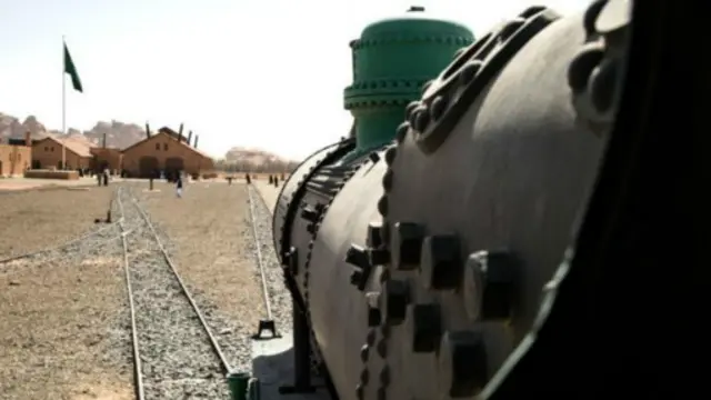 طرح‌های فرهنگی از جمله مرمت آثار باستانی می‌تواند عامل جذب گردشگران باشد