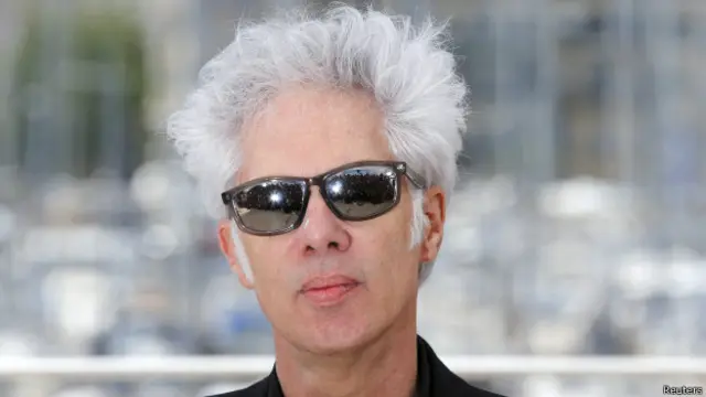 حصل جارموش على جائزة مهرجان كان الكبرى عام 2006 عن فيلمه "بروكن فلوارز" وعلى كاميرته الذهبية عام 1984 عن رائعته "أغرب من الفردوس"