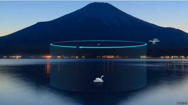 एमआई ड्रोन अपने आप एक जगह घेरे में घूम सकता है. 