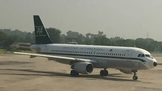 پیر کو اسلام آباد ہوائی اڈے کا رن وے پروازوں کے لیے بند رہا جبکہ چار اگست کو بھی ایئرپورٹ چند گھنٹوں کے لیے بند کیا گیا تھا