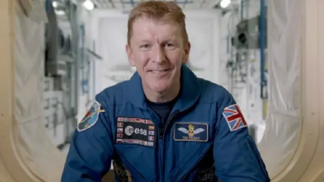 كان رائد الفضاء البريطاني تيم بيك من بين أفضل 10 شخصيات مشهورة ظهرت في قصص المسابقة