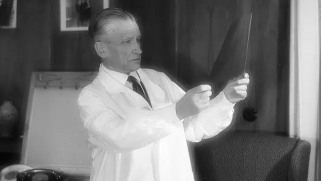 Советский врач Павел Лукомский