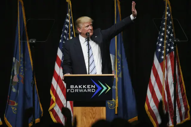 По подсчетам агентства Ассошиэйтед пресс, Трампа поддерживают 1238 делегатов, то есть на одного больше, чем требуется для выдвижения.