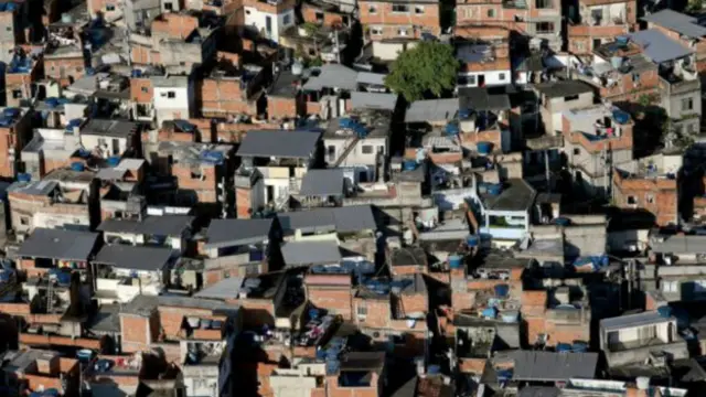 案件发生在里约热内卢一个贫穷的社区