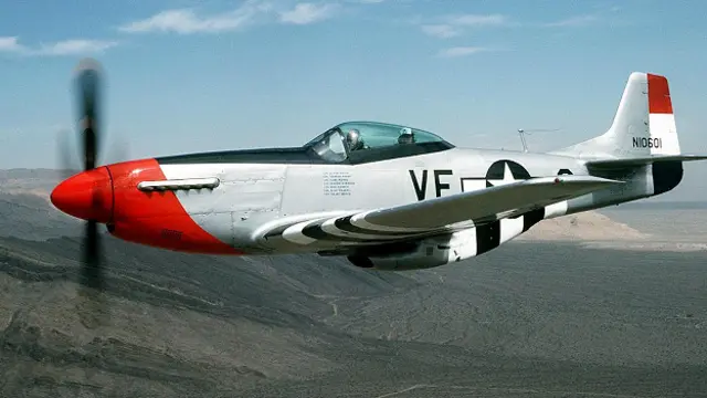 Американский истребитель North American P-51 Mustang также использовался для скоростных испытательных полетов, положивших начало работе по преодолению звукового барьера
