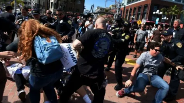 當局派警力將衝突雙方驅散