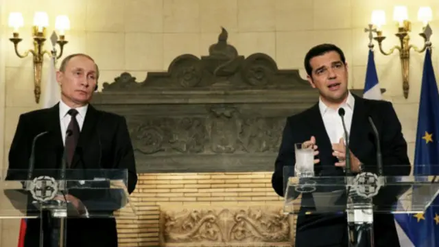 普京（左）與齊普拉斯舉行聯合記者會