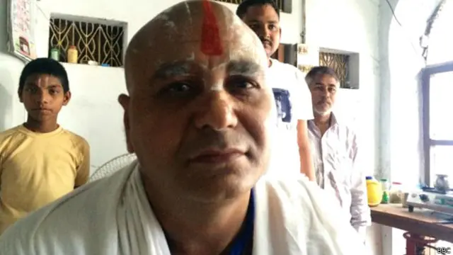 निर्मोबी अखाड़ा मुखिया