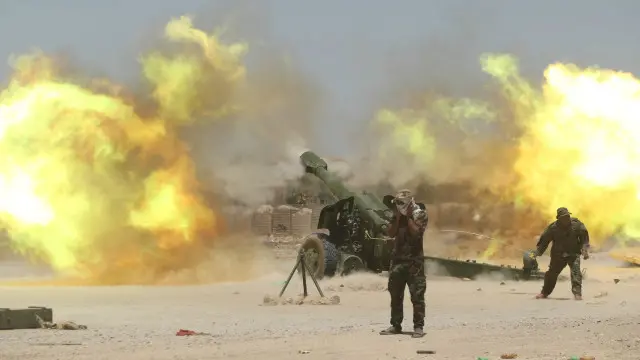 ایک ہفتہ قبل بغداد کے مغرب میں تقریباً 45 کلومیٹر کے فاصلے پر بڑی تعداد میں زمینی فوج فلوجہ کے قریب تعینات کے گئی تھی