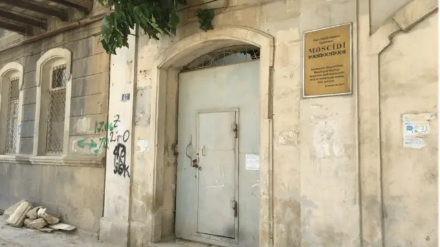 Mustafa Sübhi küçəsi 63, Hacı Əbdülrəhimbəy Qulubəyov məscidi