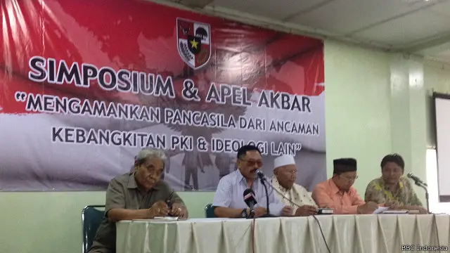 Ryamizard mengaku akan menghadiri acara simposium terkait peristiwa 1965 yang disebut sebagai simposium 'tandingan' atas simposium tragedi 1965 pada April lalu.
