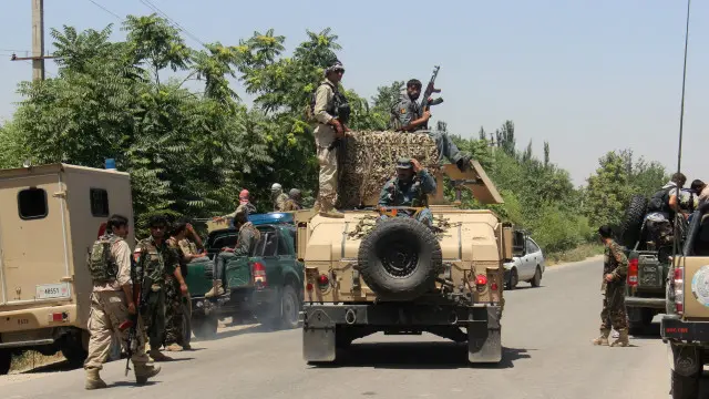 القوات الأفغانية تتوجه إلى مكان اختطاف ركاب الحافلات بولاية قندز