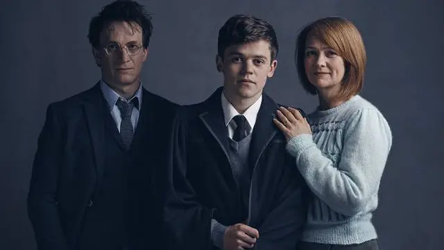 Foto pemeran Harry Potter (kiri), Albus Severus Potter dan Ginny Potter.
