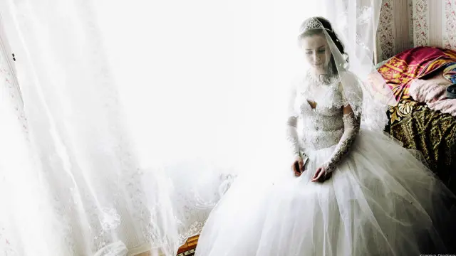 Uy qurilishi porno ombori