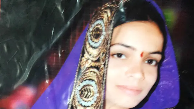 फांसी लगाकर मोहिनी ने की खुदक़ुशी