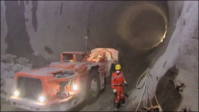 Đường hầm xe lửa Gotthard Base 