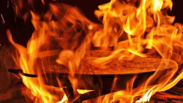 纳瓦罗和海鲜饭(图片来源:Matthew Bremner)