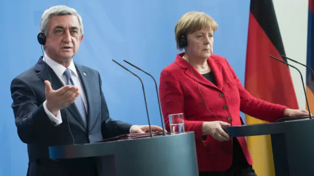 Ermenistan Cumhurbaşkanı Serj Sarkisyan, Dağlık Karabağ'da yükselen gerilimi düşürmek için başlatılan diplomatik çabalar kapsamında Nisan ayında Berlin'i ziyaret etmiş ve Merkel ile görüşmüştü.