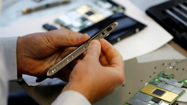 Solarin, de Sirin Labs