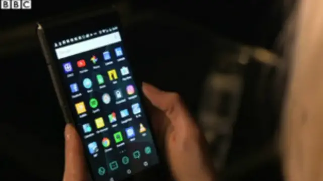 La periodista de BBC Click Lara Lewington tuvo la oportunidad de probar el dispositivo.