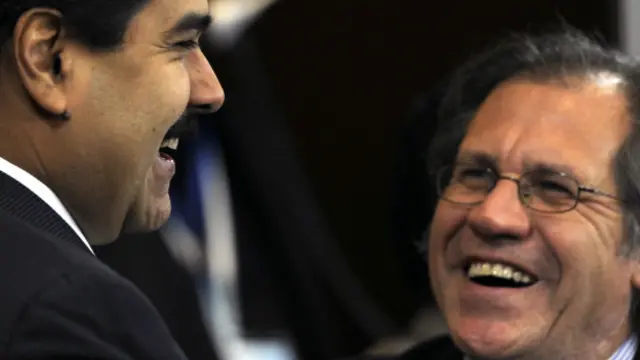 Nicolás Maduro (izquierda) y Luis Almagro