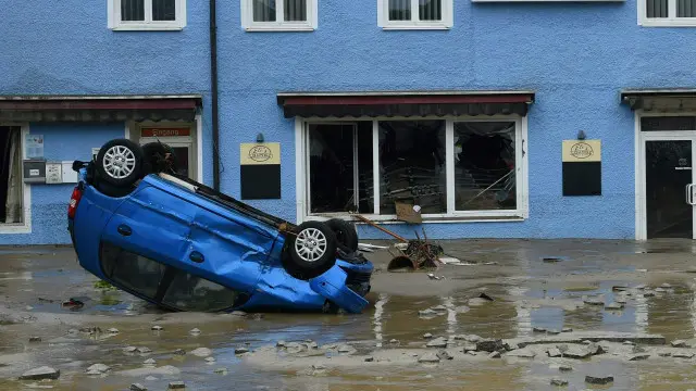 ہوا کا دباؤ کم ہونے کے سبب یورپ کے زیادہ تر علاقوں میں شدید باریشں ہو رہی ہیں