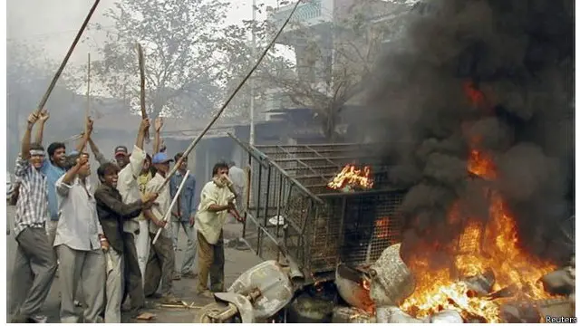 ২০০২ সালে তিনদিন ধরে গুজরাটে চলেছিল মুসলমান বিরোধী দাঙ্গা।