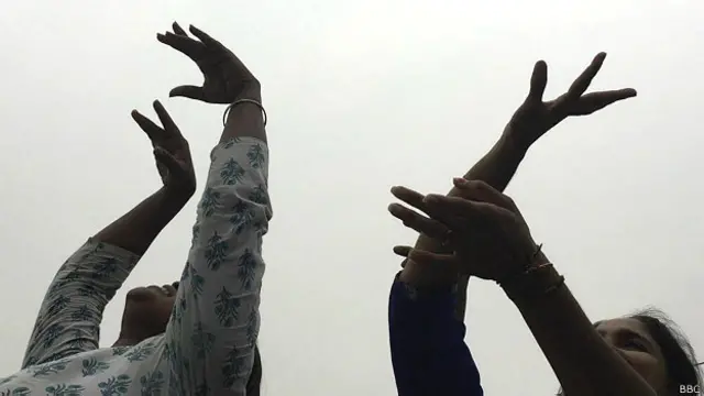 मानव तस्करी से छुड़ाई गई महिलाएं