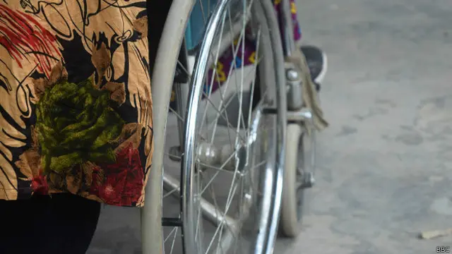 व्हीलचेयर