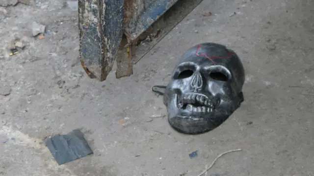 Máscara de calavera en el Bronx