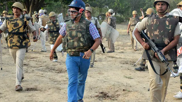 मथुरा में पुलिस का अभियान