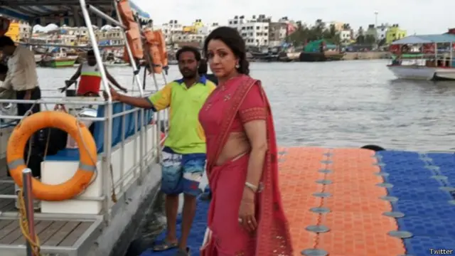 हेमा मालिनी 