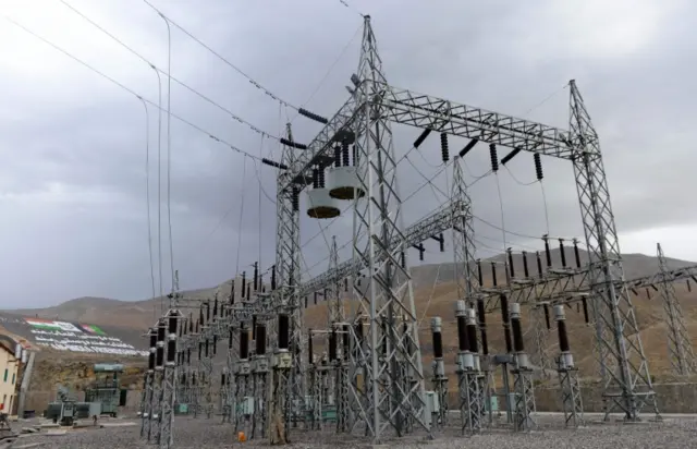 د سلما بند توربینونه د ۴۲ میګاواټه برېښنا د تولید وړتیا لري چې پر هرات سربېره ځینې نورې سیمې هم رڼاکولی شي.