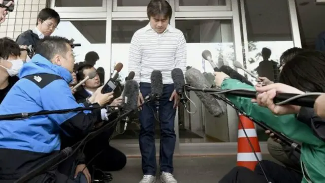 Takayuki Tanooka en rueda de prensa
