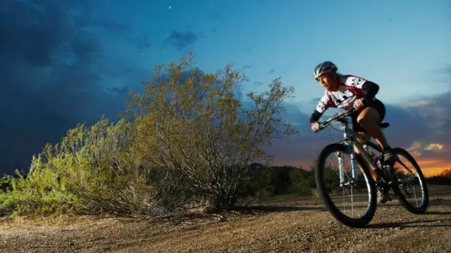 هناك تفاصيل بارعة حقا في تصميم الدراجة تستهدف جعل ركوبها أكثر يسراً.