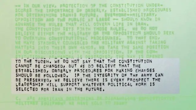 "Biz konstitusiyanın dəyişdirilə bilməyəcyini demirik, lakin biz inanırıq ki, bu dəyişiklik əsaslandırılmış və qaydalı şəkildə ola bilər..." ABŞ-ın cavabında deyilirdi.