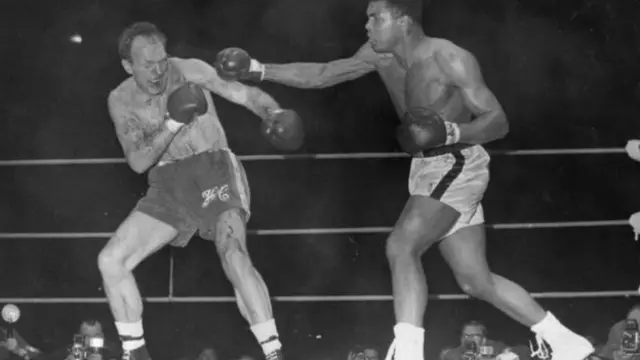 Али одержал победу техническим нокаутом в шестом раунде. Бой пришлось остановить из-за рассечения у Купера. В 2011 году после смерти Купера Али сказал: "Мне будет не хватать моего старого, доброго друга. Он был отличным боксером и джентльменом".