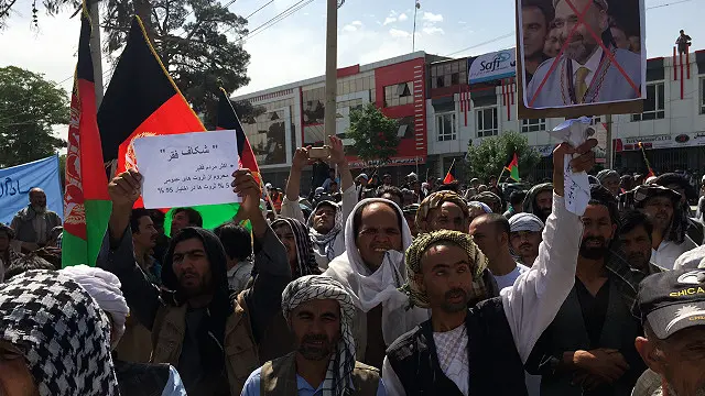 دا په ورستیو کلونو کې لومړی ځل دی چې د بلخ د چارسمبالي عطامحمد نور پر ضد لاریون تر سره کېږي