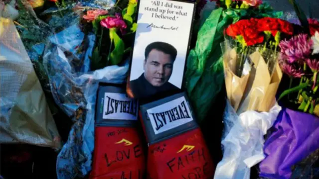 محمد علی کی تدفین جمعے کو ہو گي