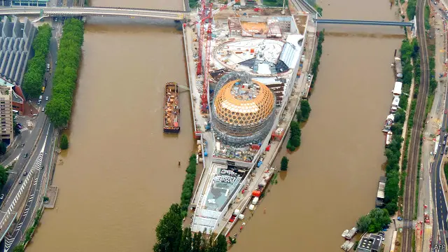 Сена піднялася до найвищого за 30 років рівня