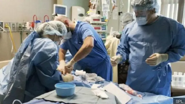 В операционной