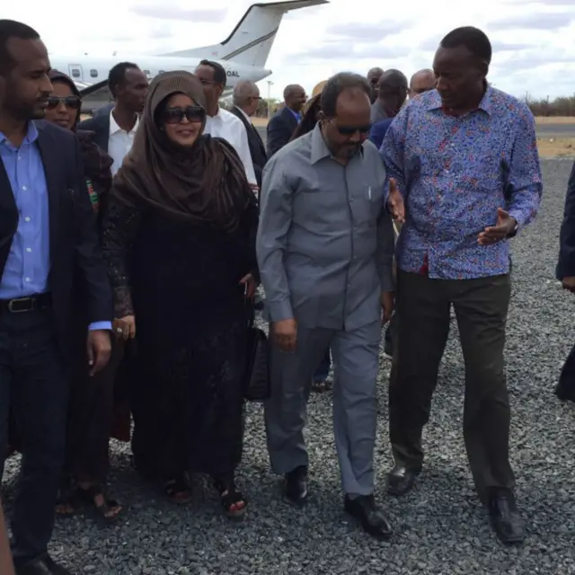 Somalia Hassan Sheikh Mohamoud alilakiwa na waziri wa usalama wa ndani wa Kenya bwana Joseph Nkaisserry