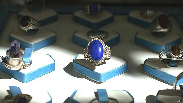 حکومتی قانون سازی یا کنٹرول کے بغیر معدنی وسائل حکومت کے ہاتھ سے نکل رہے ہیں