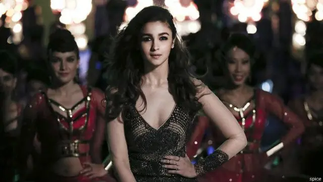 عالیہ کا کہنا ہے کہ اس وقت نوجوانوں میں منشیات بہت عام ہے