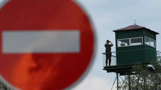 Опрос проводился по обе стороны линии разграничения