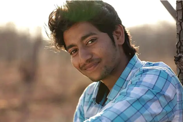 फ़िल्म के अभिनेता आकाश थोसार